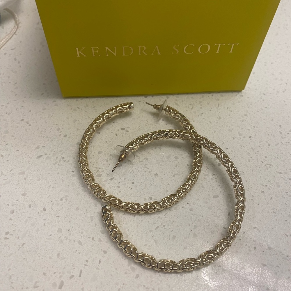 Kendra Scott Maggie Filigree Hoop